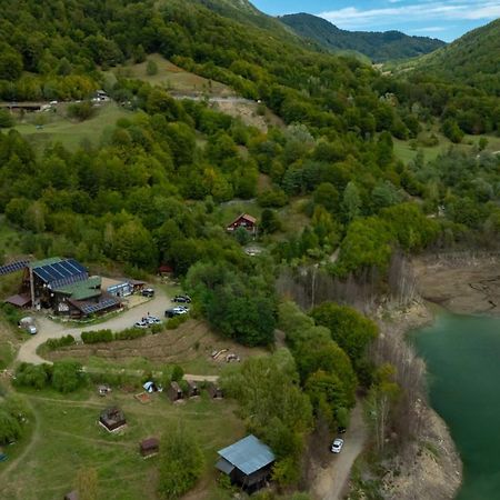 Pensiunea Izvorul Bucuriei Siriu Luaran gambar