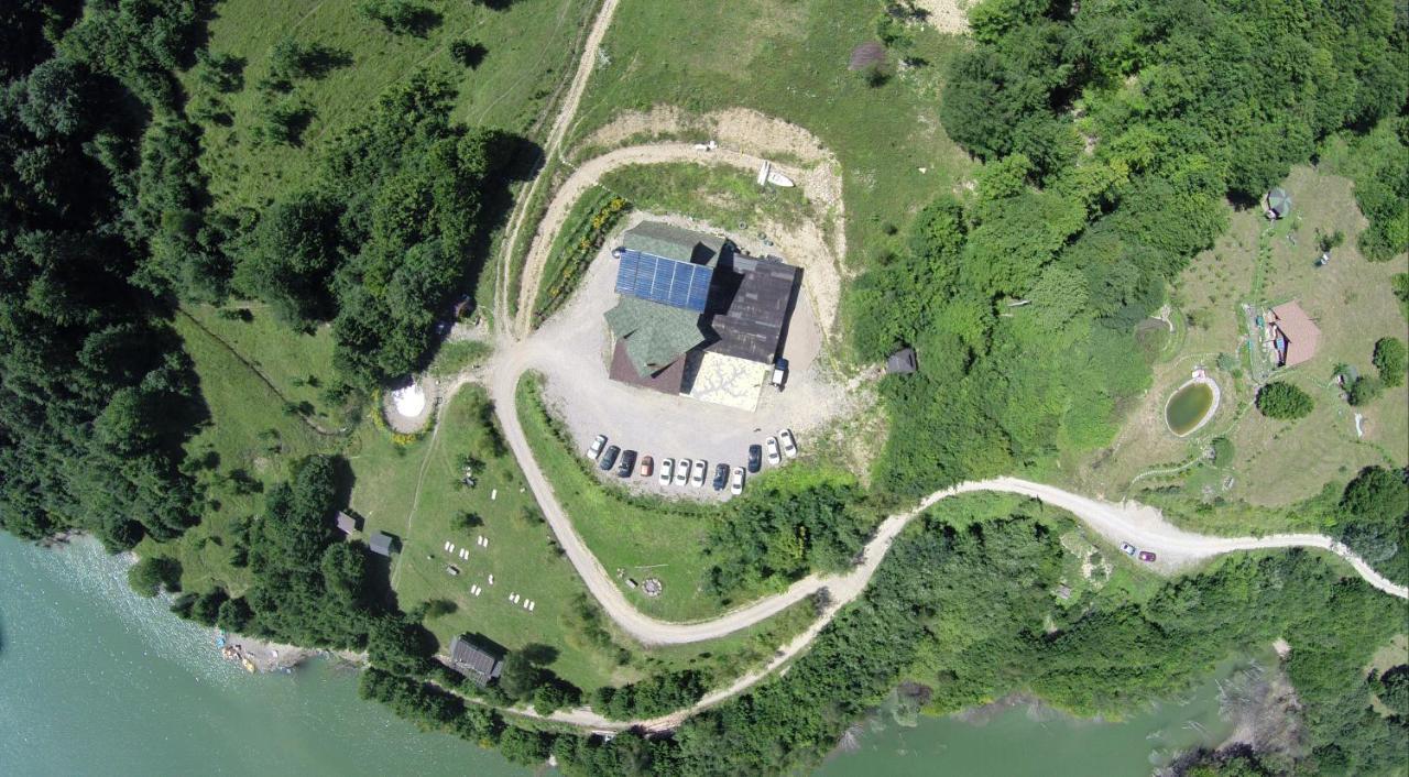 Pensiunea Izvorul Bucuriei Siriu Luaran gambar