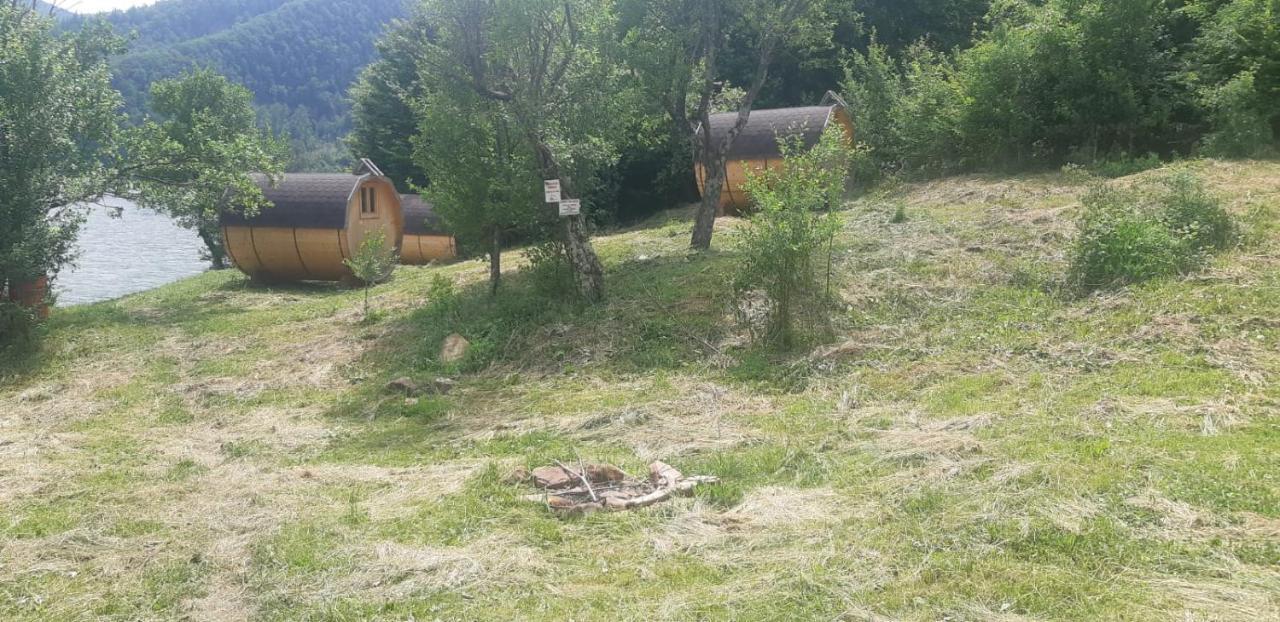 Pensiunea Izvorul Bucuriei Siriu Luaran gambar